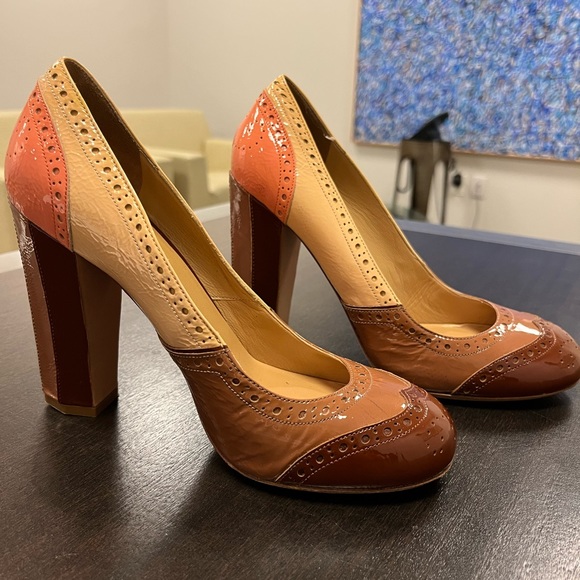 EUC Miu Miu Patent Leather Heels Sz 37 - Picture 1 of 7